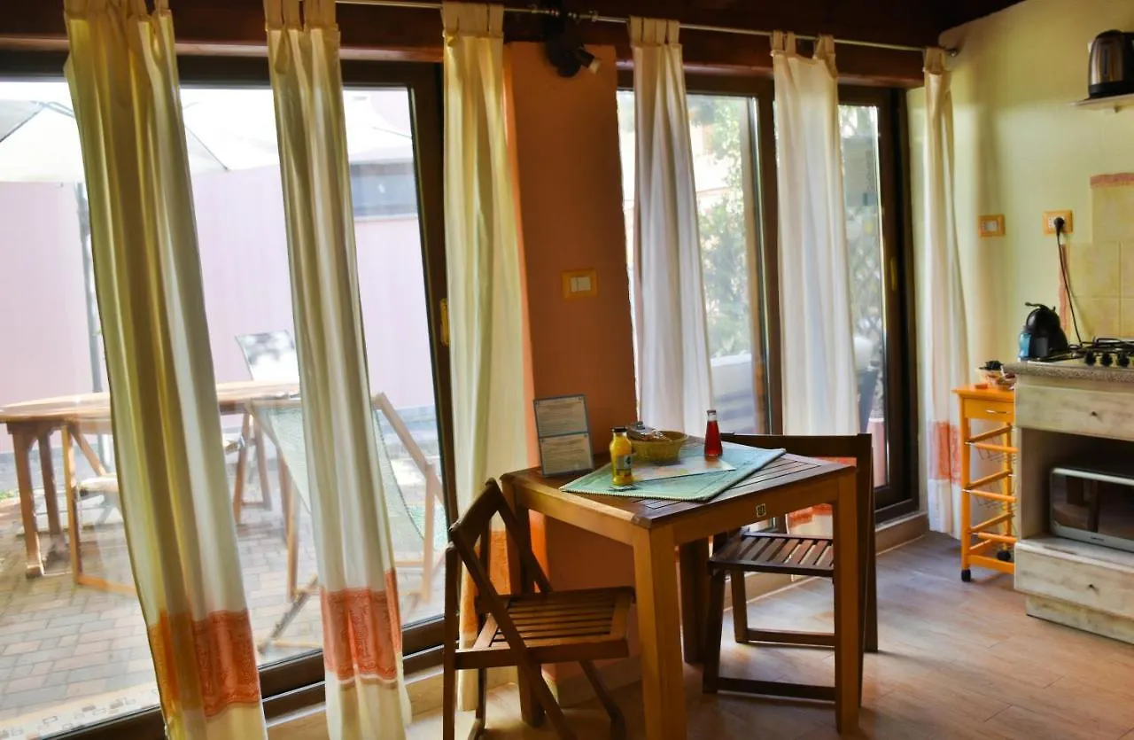 Flowery Inn Villa Альгеро Апарт-отель