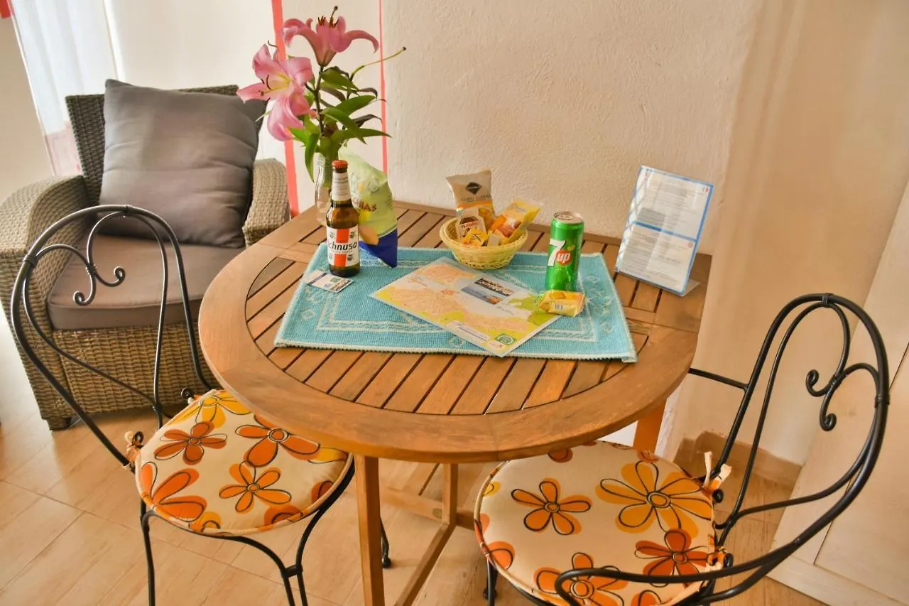 Апарт-отель Flowery Inn Villa Альгеро