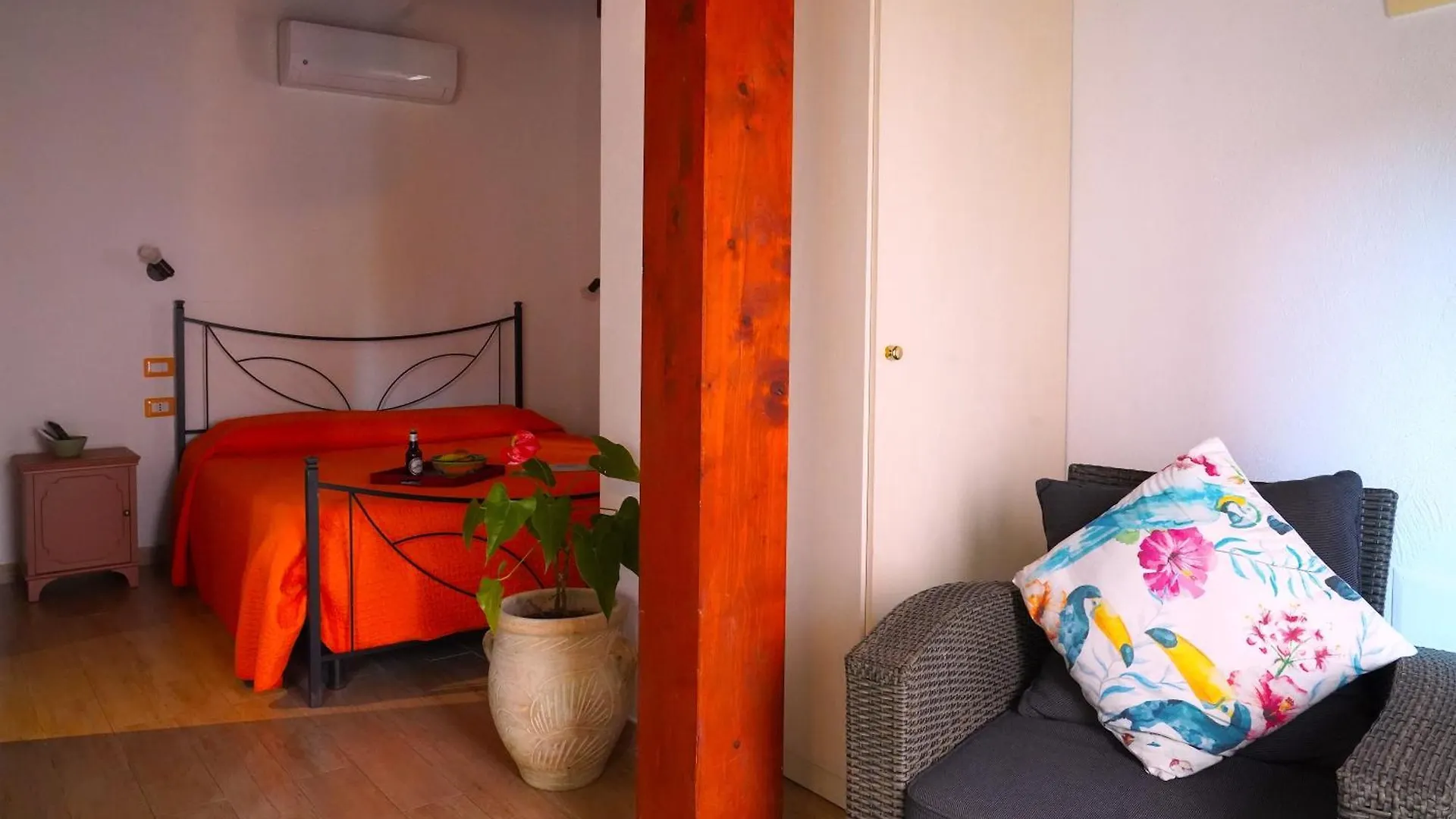 Апарт-отель Flowery Inn Villa Альгеро