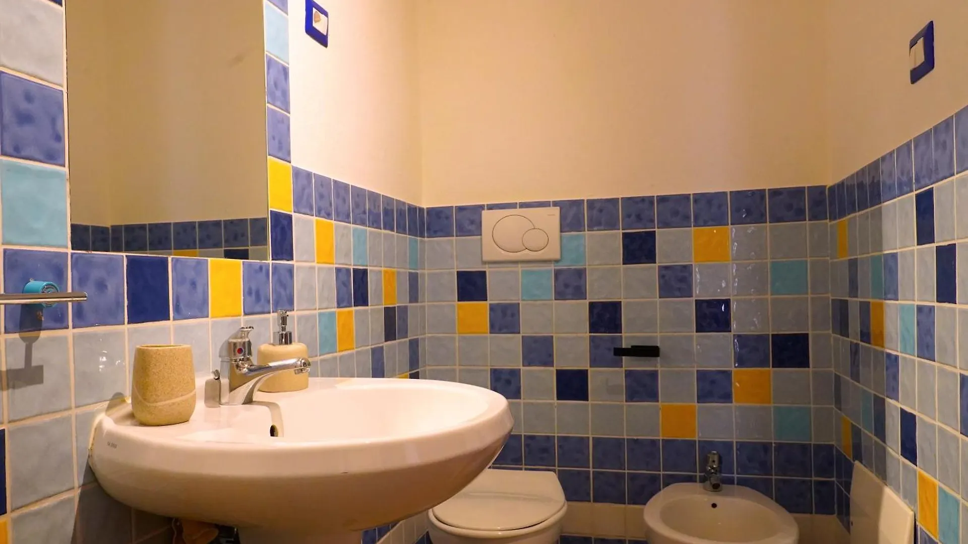 Апарт-отель Flowery Inn Villa Альгеро