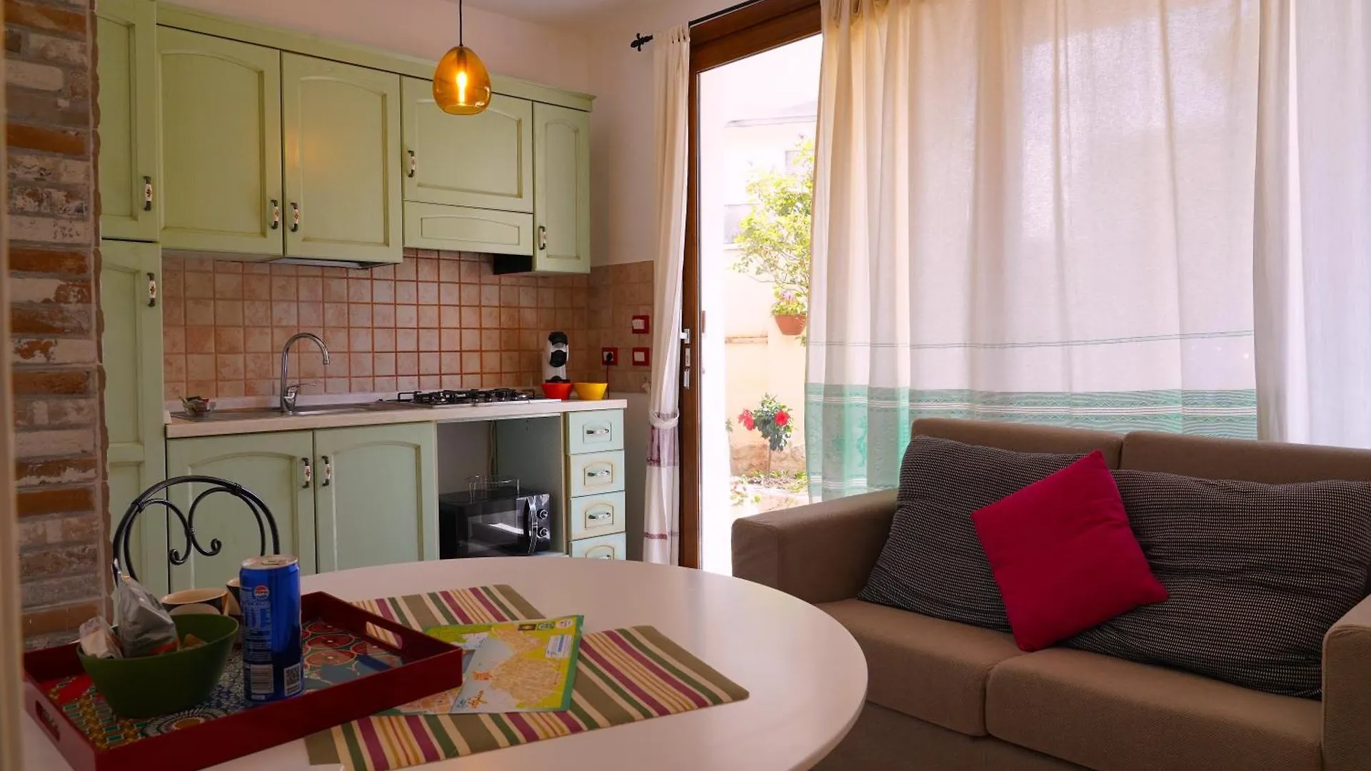 Flowery Inn Villa Альгеро Апарт-отель