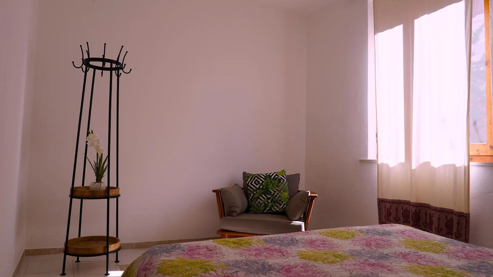 Flowery Inn Villa アルゲーロ 2*,  イタリア