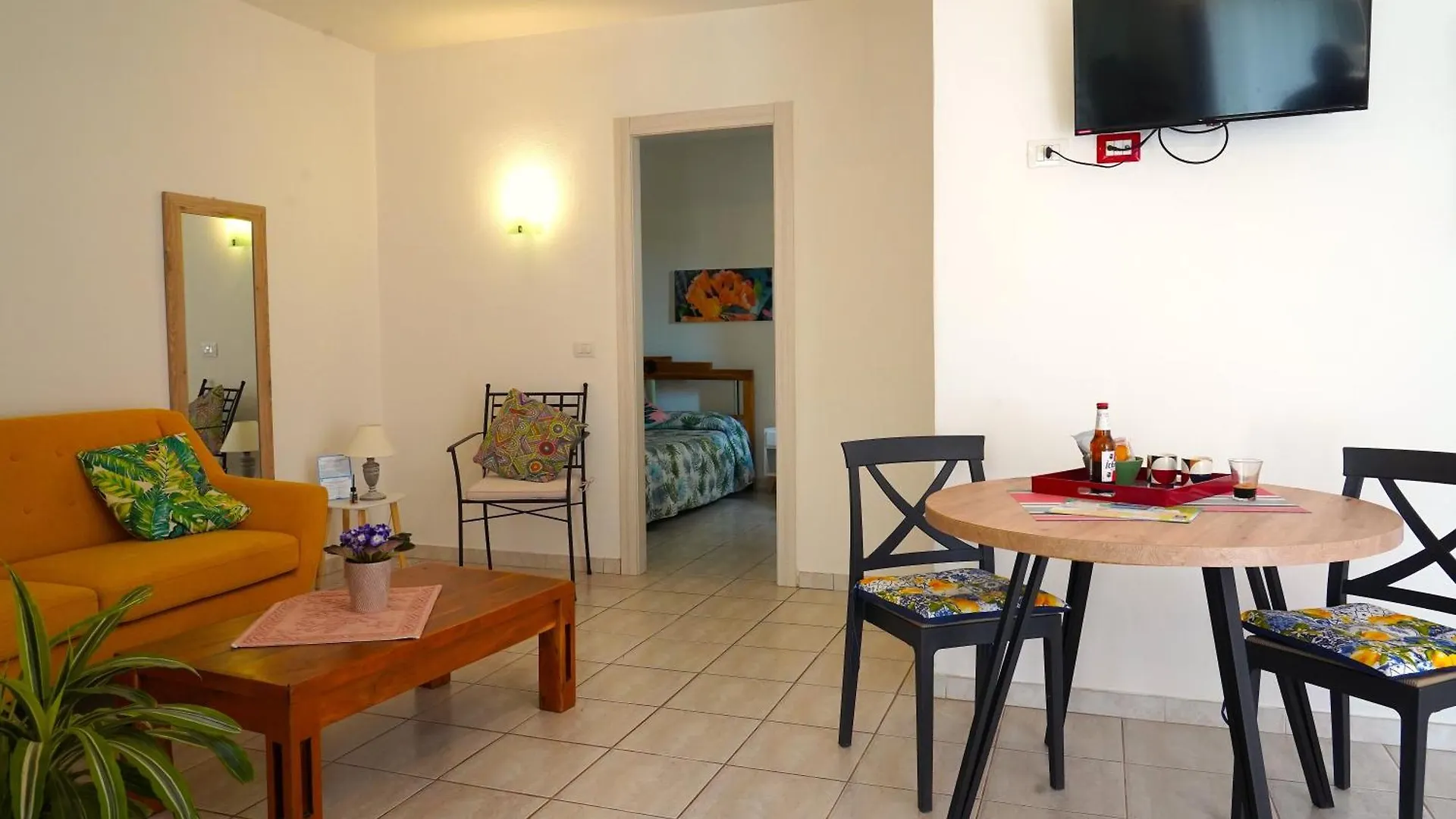 Flowery Inn Villa Альгеро 2*,