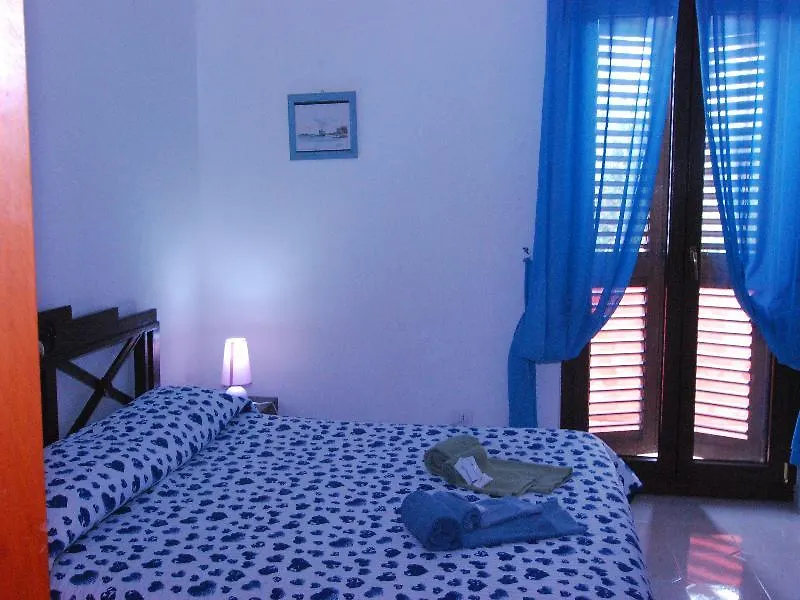 Flowery Inn Villa Альгеро 2*,