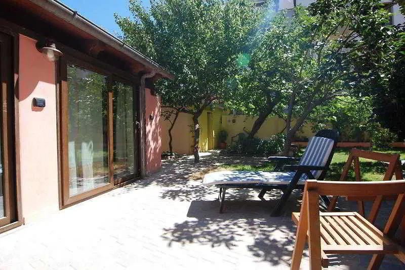 Flowery Inn Villa アルゲーロ 2*,  イタリア