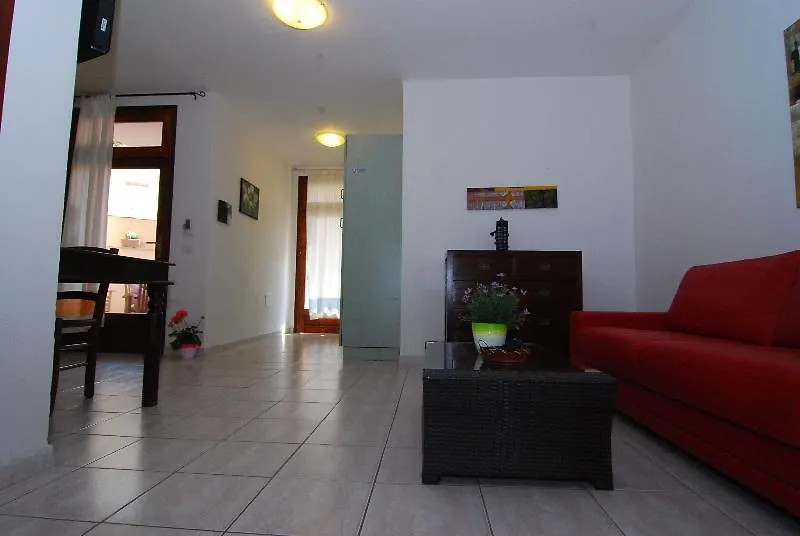 Flowery Inn Villa Альгеро Италия